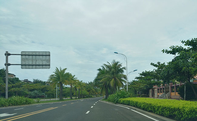 三亚市区周边路况景观